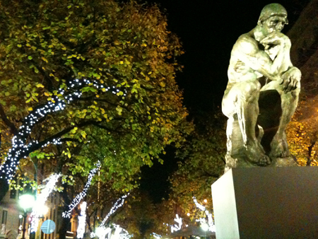 Le penseur de Rodin à poil sur la Rambla! 